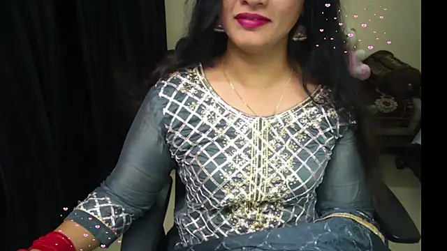 Arushisingh8888 online show from May 17, 2026, 3:08 pm