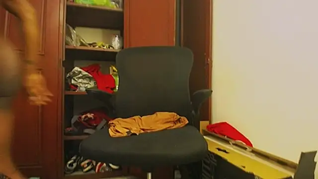 Snapshot of latinhot9631 chatting on February 4, 2026, 2:50 am latinhot9631 online show from February 4, 2026, 2:50 am