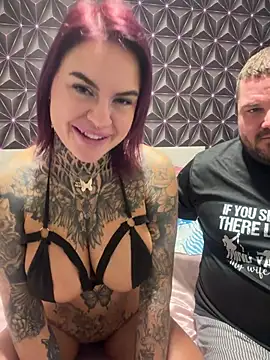 Snapshot of XValerie22 chatting on February 1, 2026, 3:05 am XValerie22 online show from February 1, 2026, 3:05 am