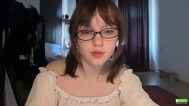 electric babe online show from June 15, 2026, 1:24 pm