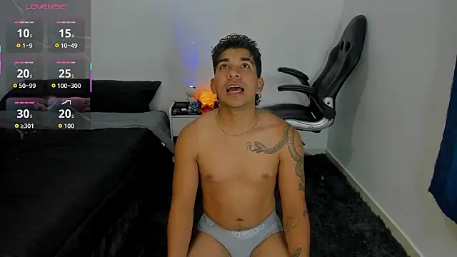 Snapshot of valentino_santoss chatting on January 31, 2026, 7:34 pm valentino santoss online show from January 31, 2026, 7:34 pm