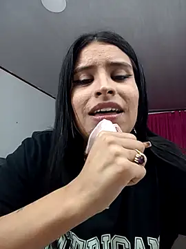 Snapshot of _elektrah chatting on November 1, 2025, 11:40 pm elektrah online show from November 1, 2025, 11:40 pm