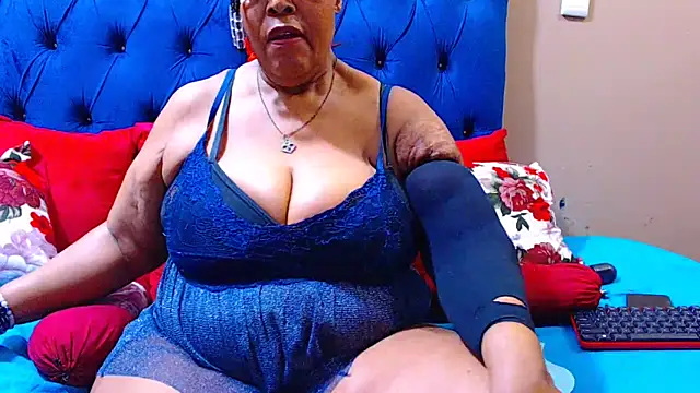 ebonycandy10 online show from September 15, 2025, 5:51 am