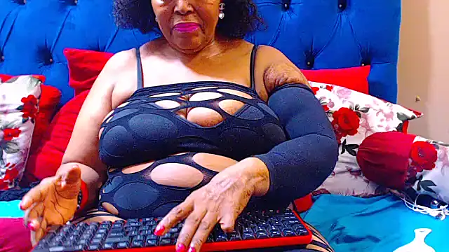 ebonycandy10 online show from October 26, 2025, 7:03 am