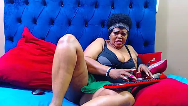 Snapshot of ebonycandy10 chatting on April 8, 2026, 8:31 pm ebonycandy10 online show from April 8, 2026, 8:31 pm