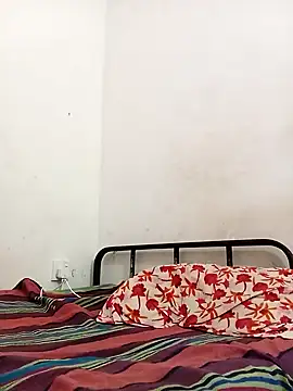 littlequeen77 online show from March 19, 2025, 6:55 pm