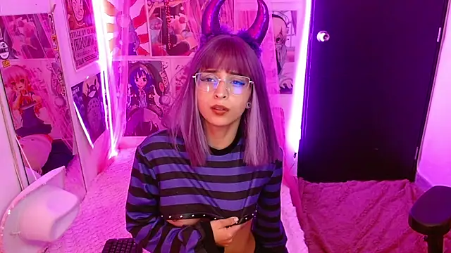 Kind Scarlett online show from October 2, 2025, 11:12 pm