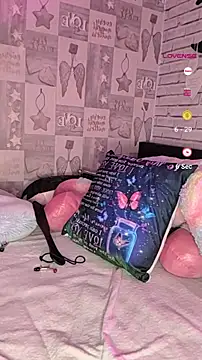 Snapshot of KinkyLittleWitch chatting on January 25, 2025, 11:54 pm KinkyLittleWitch online show from January 25, 2025, 11:54 pm