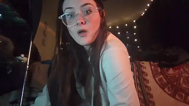 Snapshot of EyaDivine1 chatting on February 23, 2025, 5:29 pm EyaDivine1 online show from February 23, 2025, 5:29 pm