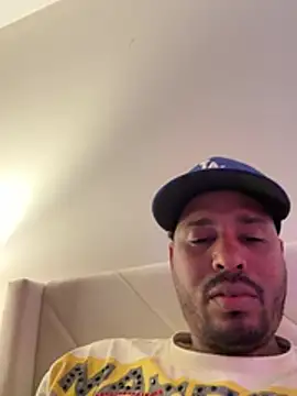 Danypapi online show from June 24, 2026, 8:41 pm