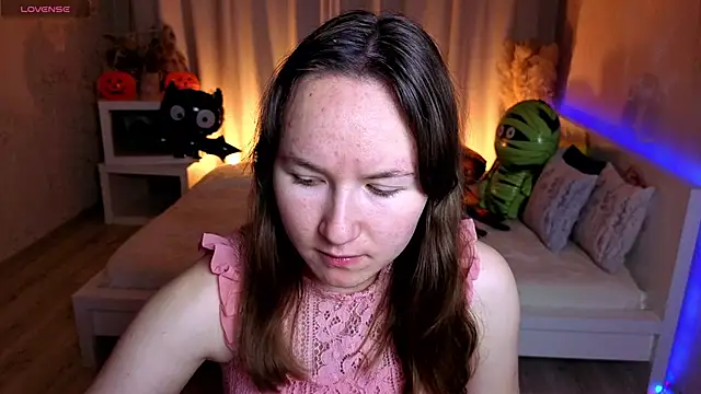 Snapshot of Little_doll_meow chatting on November 4, 2025, 3:16 am Little doll meow online show from November 4, 2025, 3:16 am