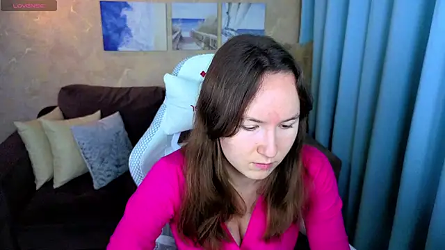 Snapshot of Little_doll_meow chatting on December 5, 2025, 2:53 am Little doll meow online show from December 5, 2025, 2:53 am