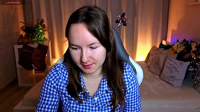 Snapshot of Little_doll_meow chatting on December 17, 2025, 2:50 am Little doll meow online show from December 17, 2025, 2:50 am