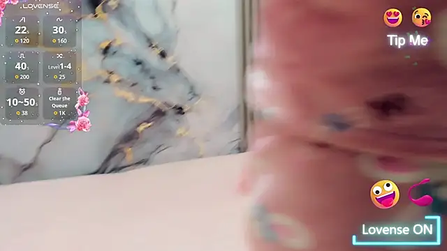 Snapshot of Rubi_30 chatting on December 15, 2025, 11:25 am Rubi 30 online show from December 15, 2025, 11:25 am