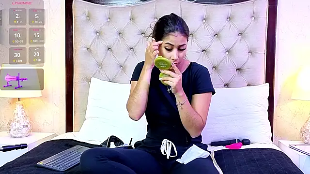 Snapshot of MontVta chatting on March 10, 2026, 11:59 am MontVta online show from March 10, 2026, 11:59 am