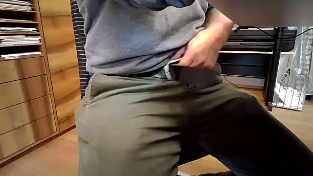 Snapshot of 10_1992 chatting on October 22, 2025, 10:37 am 10 1992 online show from October 22, 2025, 10:37 am