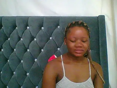 HotJeylee online show from January 14, 2026, 6:57 pm