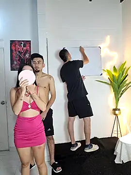 royalgirls x online show from March 5, 2026, 1:12 am