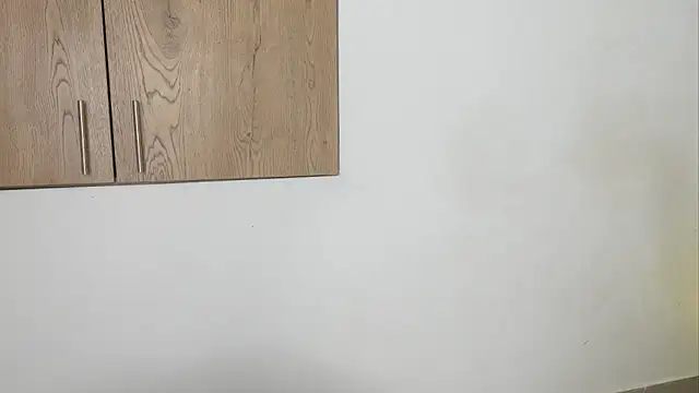 khloe kaczka  online show from December 17, 2024, 1:27 pm