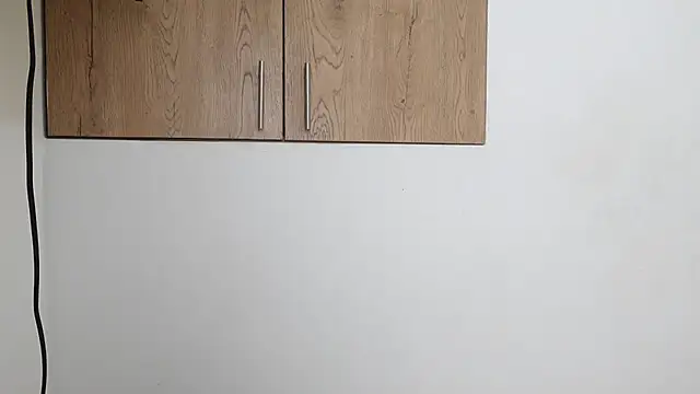 khloe kaczka  online show from January 9, 2025, 1:24 pm