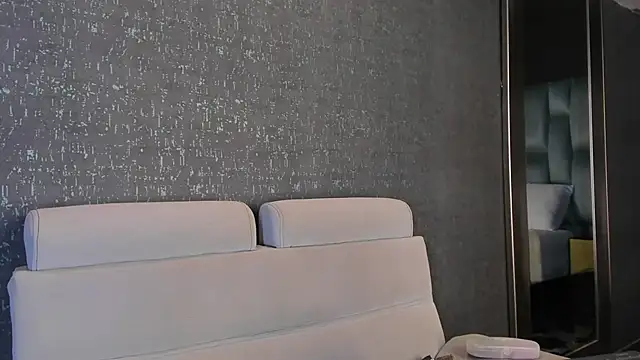 PaulinaDuarte online show from March 23, 2026, 12:42 pm