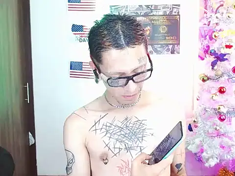 Snapshot of deivid_estrada chatting on December 12, 2024, 6:42 pm deivid estrada online show from December 12, 2024, 6:42 pm