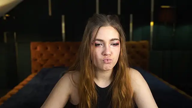 Snapshot of Grace_Fantasy chatting on December 6, 2024, 11:57 pm Grace Fantasy online show from December 6, 2024, 11:57 pm