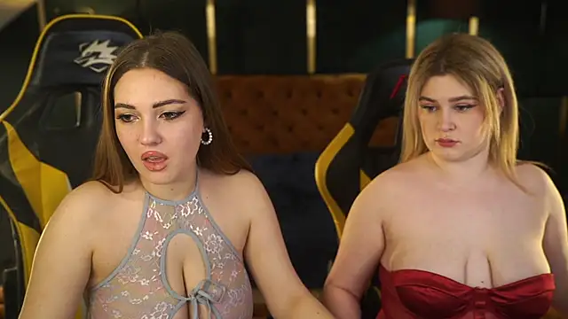 Snapshot of Grace_Fantasy chatting on March 15, 2025, 7:48 pm Grace Fantasy online show from March 15, 2025, 7:48 pm