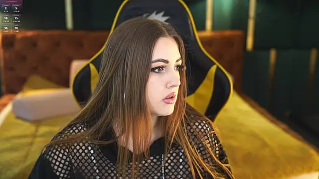 Snapshot of Grace_Fantasy chatting on March 21, 2025, 11:23 pm Grace Fantasy online show from March 21, 2025, 11:23 pm