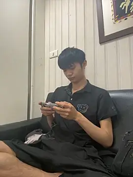 mumuowl online show from November 6, 2025, 5:36 pm