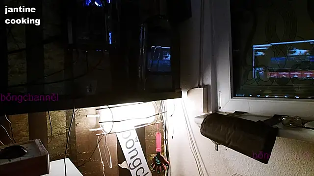 Snapshot of BongChannel chatting on January 1, 2025, 10:00 am BongChannel online show from January 1, 2025, 10:00 am