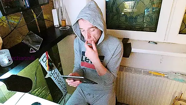 Snapshot of BongChannel chatting on January 7, 2025, 4:59 pm BongChannel online show from January 7, 2025, 4:59 pm