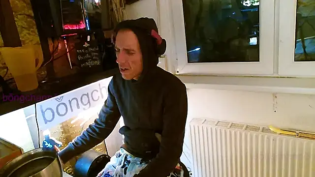 Snapshot of BongChannel chatting on February 3, 2025, 12:04 am BongChannel online show from February 3, 2025, 12:04 am