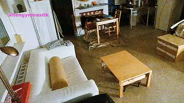 Snapshot of BongChannel chatting on March 6, 2025, 10:36 pm BongChannel online show from March 6, 2025, 10:36 pm