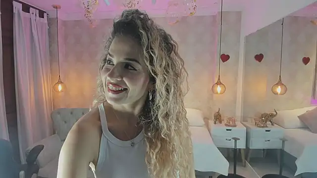 Snapshot of Shantall__ chatting on March 20, 2026, 10:53 am Shantall online show from March 20, 2026, 10:53 am