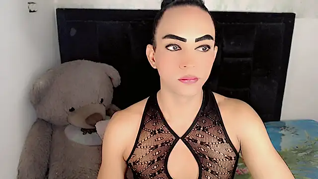 Snapshot of Michell_Queen chatting on February 19, 2026, 5:03 am Michell Queen online show from February 19, 2026, 5:03 am