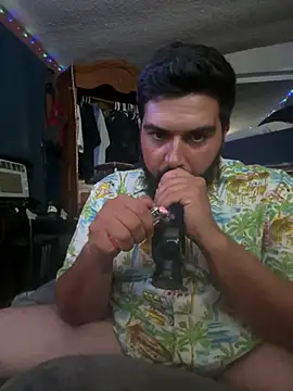 bigdickgio6923 online show from May 16, 2026, 10:30 pm