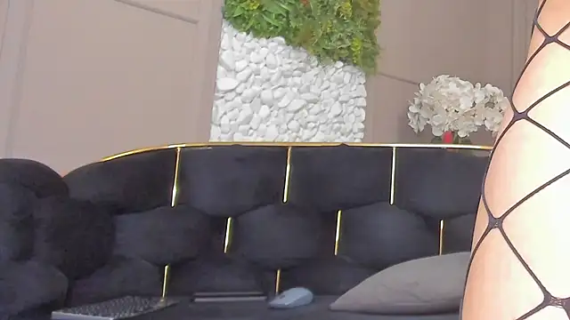 Snapshot of Deliciouslips chatting on February 26, 2026, 4:39 pm Deliciouslips online show from February 26, 2026, 4:39 pm