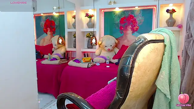 lorenapinto online show from November 4, 2025, 1:27 am