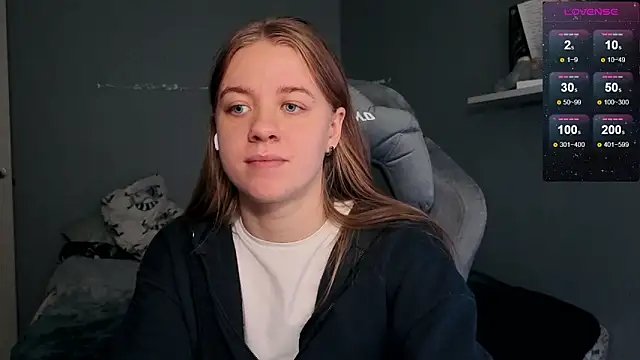 candy maggie online show from November 14, 2025, 8:13 am