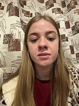 candy maggie online show from December 2, 2025, 7:42 pm