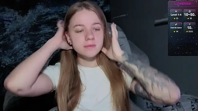 candy maggie online show from December 17, 2025, 1:17 pm