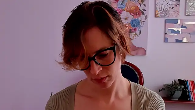 Snapshot of cuddlingbunny chatting on December 5, 2025, 5:20 pm cuddlingbunny online show from December 5, 2025, 5:20 pm