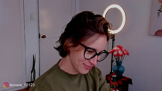 Snapshot of cuddlingbunny chatting on December 19, 2025, 6:26 pm cuddlingbunny online show from December 19, 2025, 6:26 pm