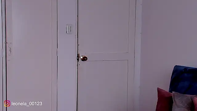 Snapshot of cuddlingbunny chatting on February 21, 2026, 2:40 pm cuddlingbunny online show from February 21, 2026, 2:40 pm