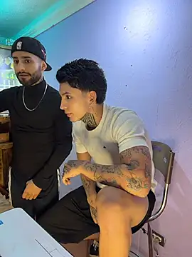 Snapshot of _Tomy08calderon chatting on February 15, 2026, 12:18 am Tomy08calderon online show from February 15, 2026, 12:18 am