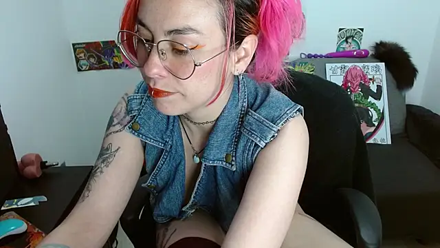 Snapshot of natasha_laulau chatting on November 10, 2025, 10:31 pm natasha laulau online show from November 10, 2025, 10:31 pm