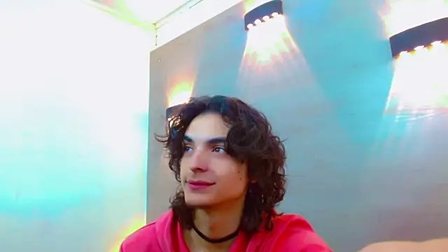 Sr BonnyEthan online show from November 19, 2025, 2:17 pm