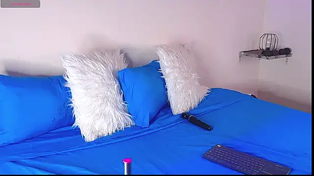 Snapshot of cloe_bridgee chatting on November 15, 2025, 3:04 am cloe bridgee online show from November 15, 2025, 3:04 am