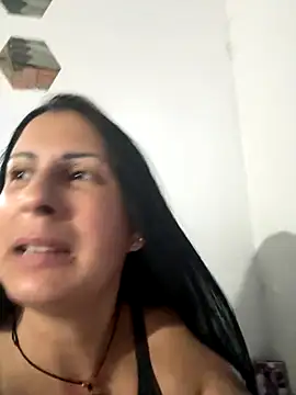 Angelicvill online show from November 18, 2025, 10:52 am